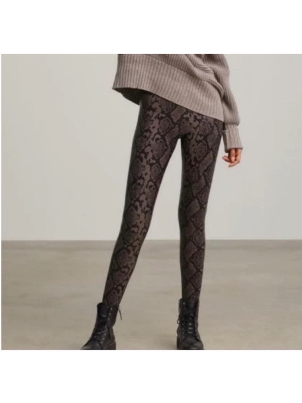 new! 7 For All Mankind Faux Leather Leggings sz M Snakeskin Python Hi Rise